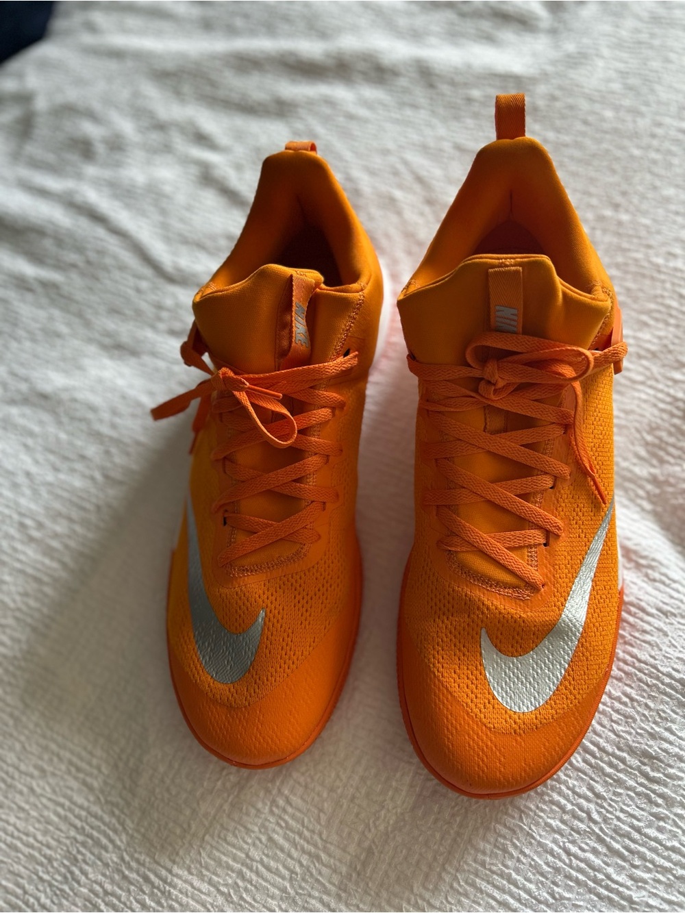 Nike Zoom Shift TB in Desert Orange size 18